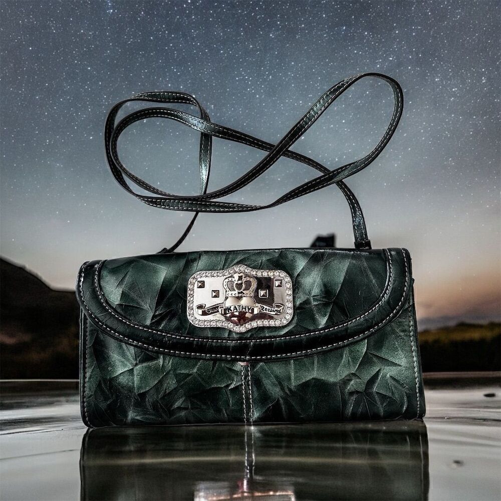 Kathy Van Zeeland Green Crossbody Clutch Bag Silver Hardware Detachable Strap